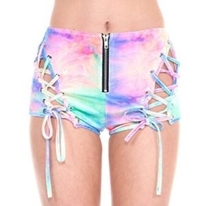iHeartRaves Rainbow Tie Dye booty shorts

M